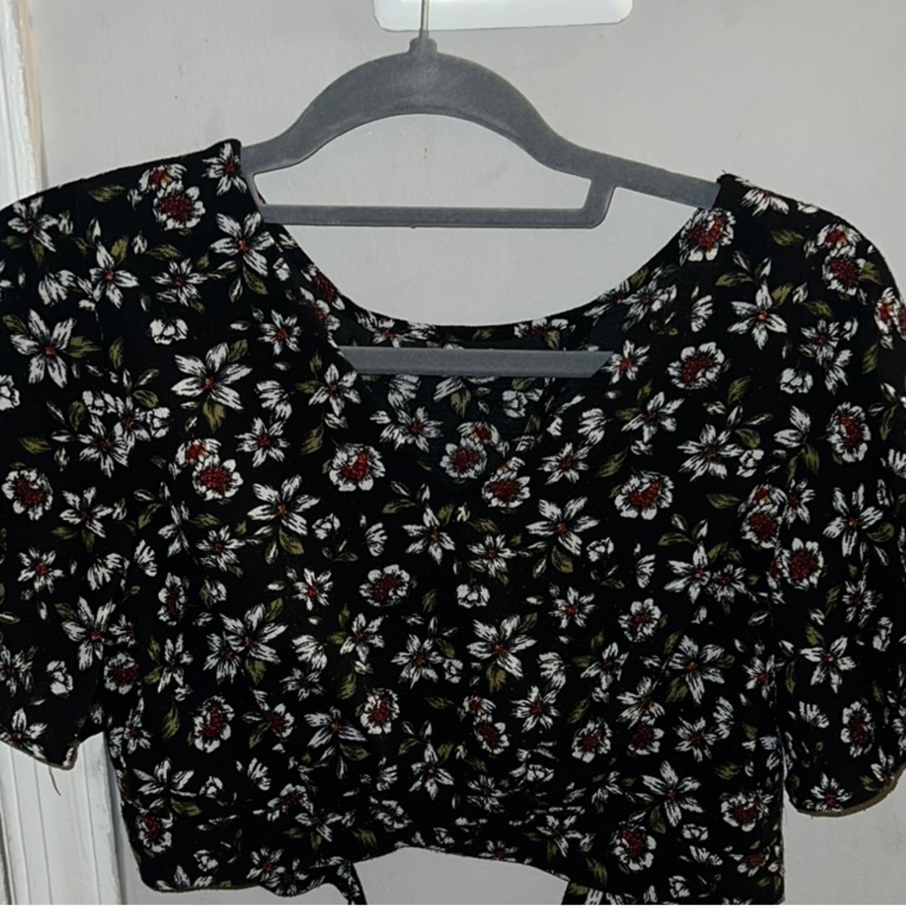 Floral Black Crop Top
